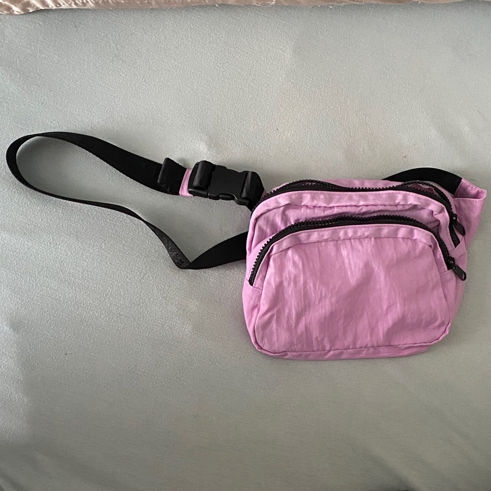 Baggu Dusty Lilac fanny pack
